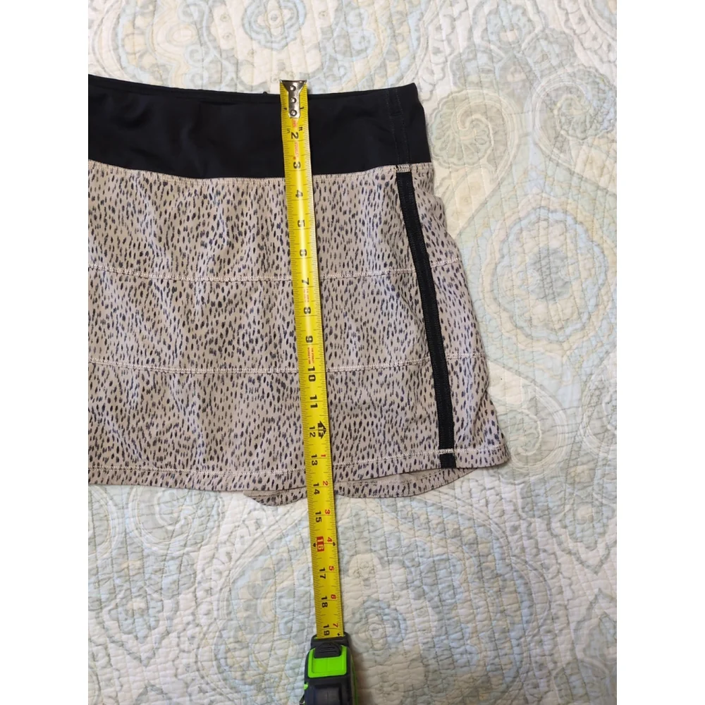 Lululemon Women's Leopard Print Skirt With Built In Shorts Size 8 - Picture 4 of 6